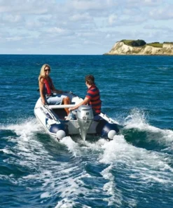 Alternative view of Honda BF8 Portable Outboard Motors